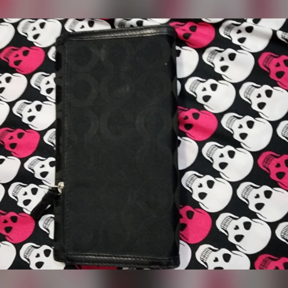 Coach Wallet - Picture 5 of 7
